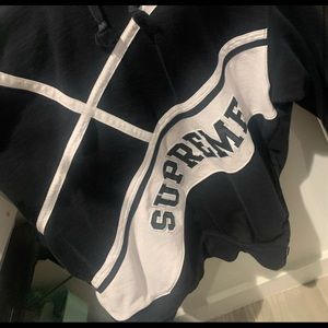 Supreme Hoodie